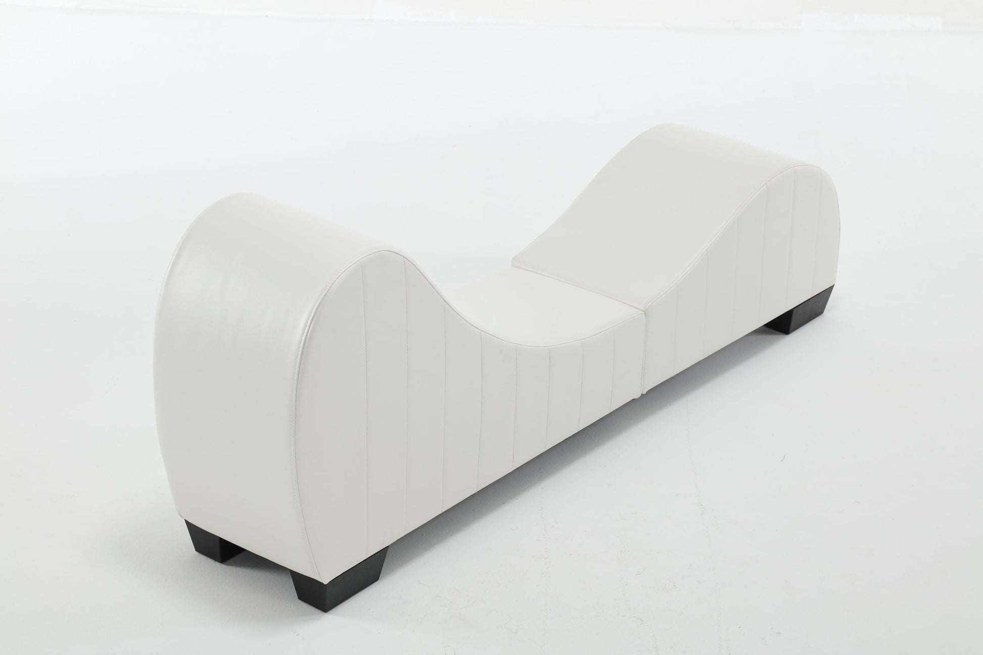 Modern Yoga Chaise Lounge – Curved Faux Leather Accent Chair in White
