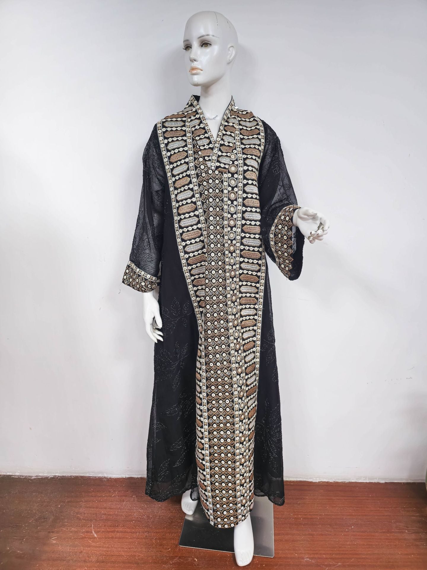 Middle Eastern Muslim Embroidered Long Robe Women's  Elegant Long Dress Loose Fit Dubai Dress - Classyfashion24.com
