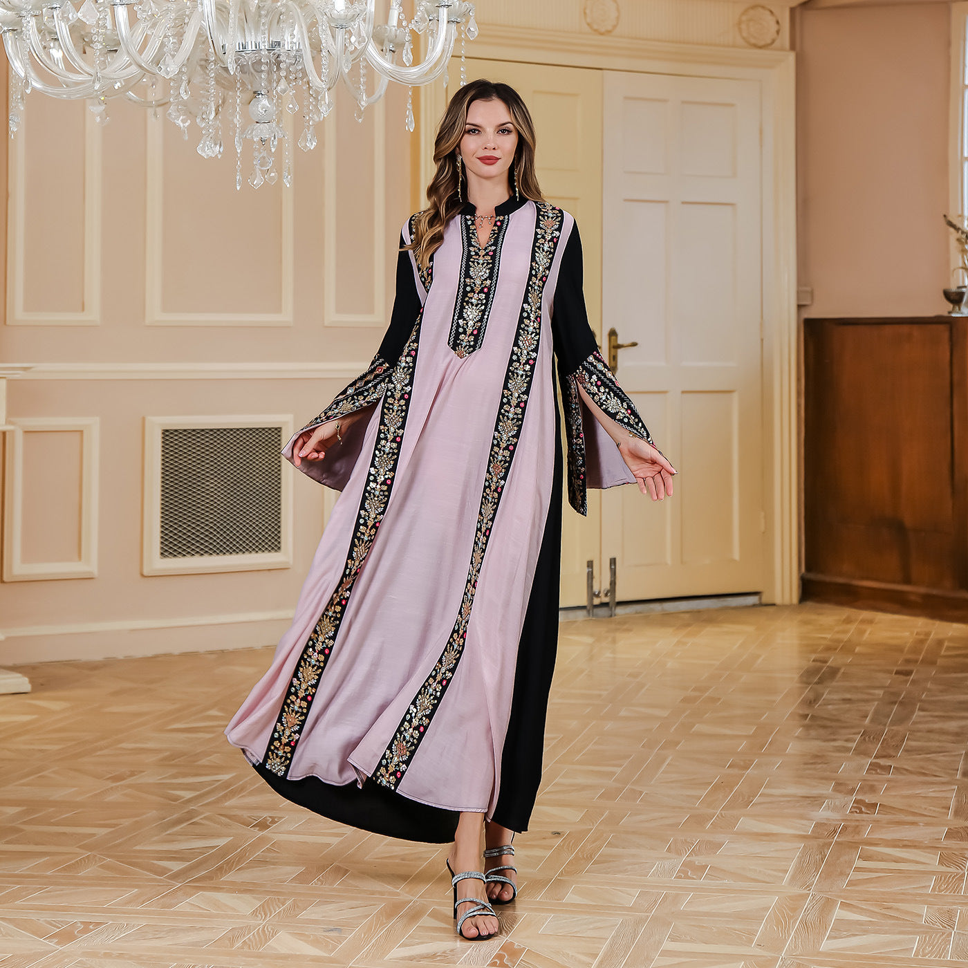 Muslim Dress Middle Eastern Clothing Embroidered Long Robe with Patchwork - Classyfashion24.com