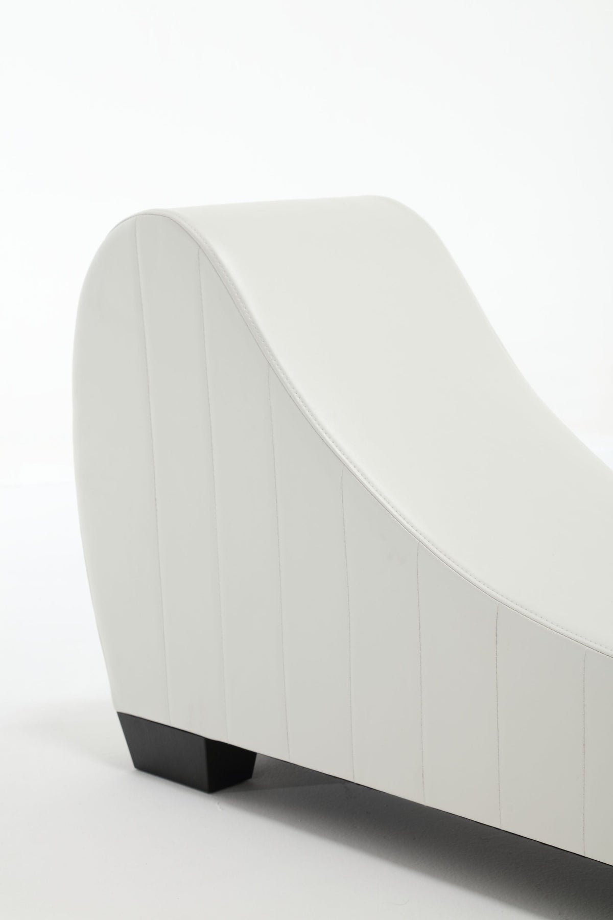Modern Yoga Chaise Lounge – Curved Faux Leather Accent Chair in White