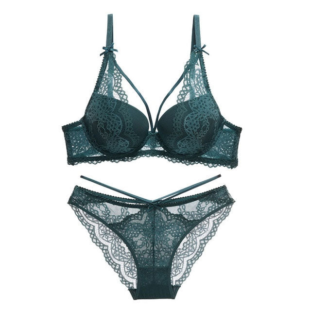 Green Lace Lingerie Set Seductive and Stylish Underwear for Women