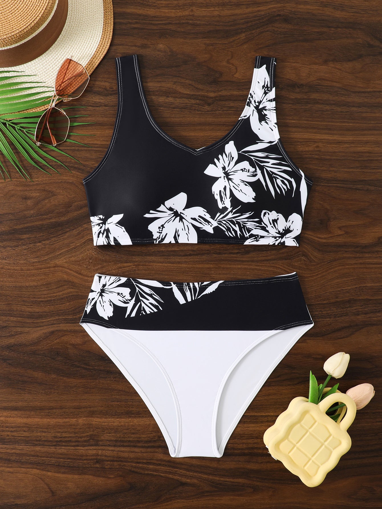 Ladies' split swimsuit with chest cushion - Classyfashion24.com