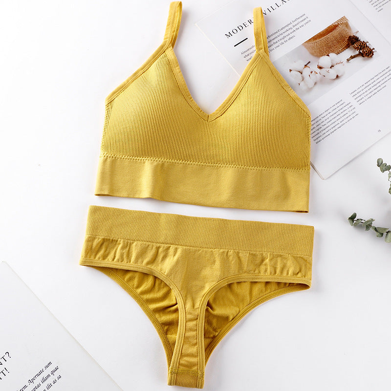 Yellow seamless underwear set featuring a ribbed bralette and mid-waist thong, designed for comfort and breathability.